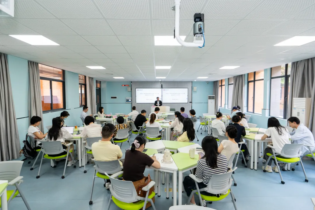 活动报道｜打通堵点卡点 培育创新人才：深圳大学教育学院李树英教授莅临我校开展讲座